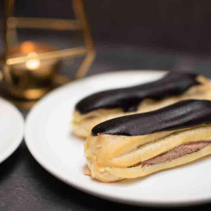 CHOCOLATE ECLAIR